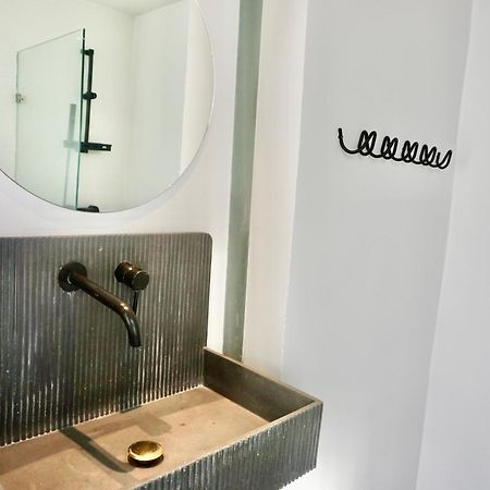 Hip And Funky Apartment Silom Soi 3, With Rooftop View Банкок Екстериор снимка